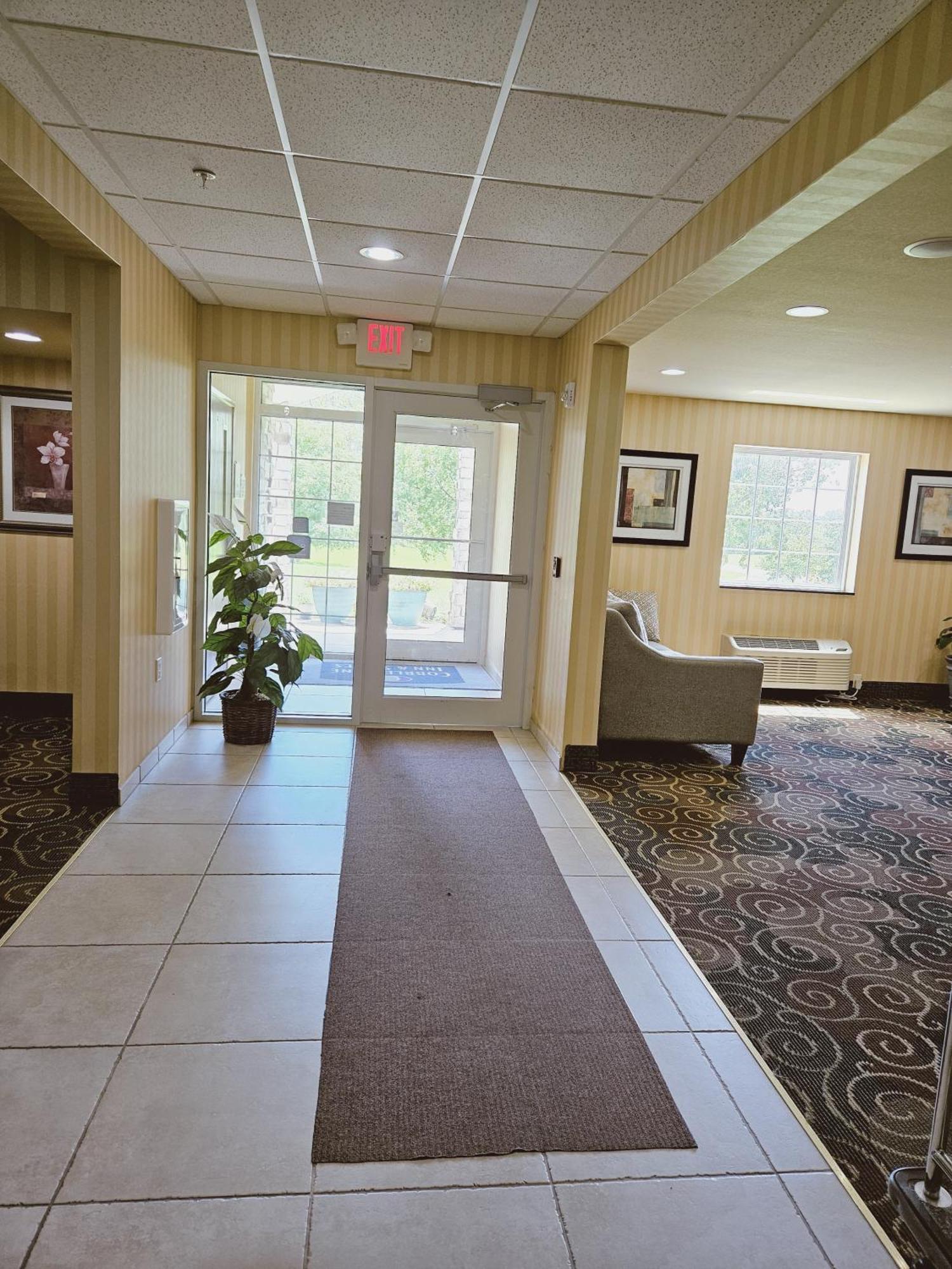 Cobblestone Inn & Suites - Bloomfield المظهر الخارجي الصورة